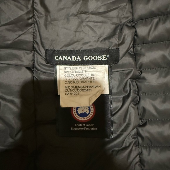 Canada Goose Down Jacket - Picture 5 of 7